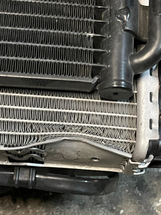 2017 AUDI R8 V10 FRONT RIGHT RADIATOR A/C CONDENSER 4S0816411 4S0121252B ~BENT~