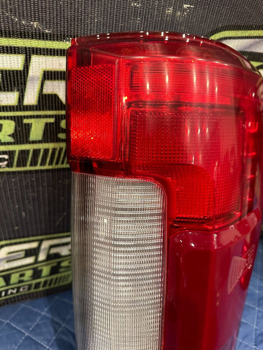 2017-2019 FORD F250 F350 F450 PASSENGER RIGHT BLISS LED TAIL LIGHT OEM  ~MINT~