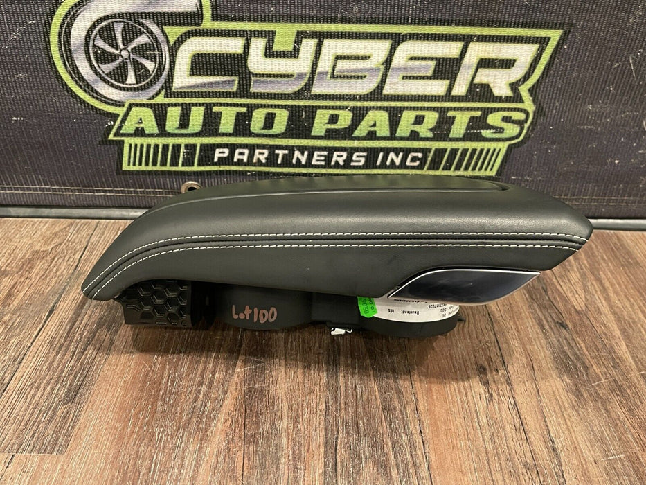 2017-18 AUDI R8 PLUS SPYDER CENTER CONSOLE LID W CUP HOLDER ARM REST OEM