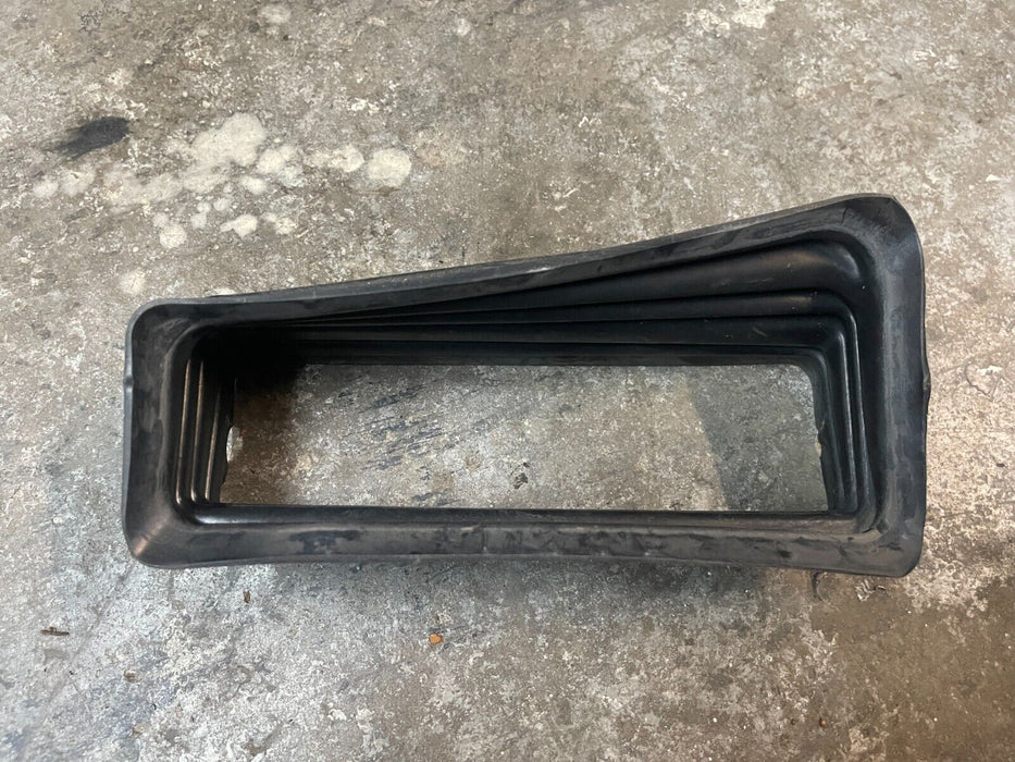 2017-18 AUDI R8 PLUS PASSENGER RIGHT BOOT OEM 4S0 129 522 B