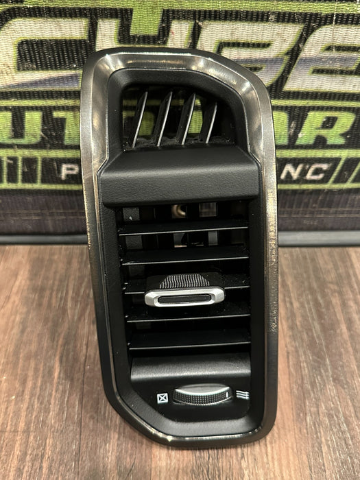 2022 DODGE RAM 2500 3500 RIGHT DASH BOARD AIR VENT OEM
