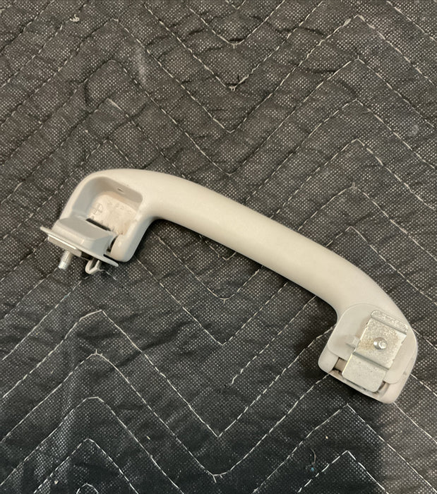 2016-2019 NISSAN TITAN XD FRONT RIGHT OVERHEAD ROOF INTERIOR HANDLE