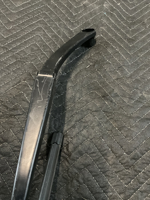 2015 DODGE CHALLENGER HELLCAT SRT WINDSHIELD WIPER LEFT DRIVER OEM