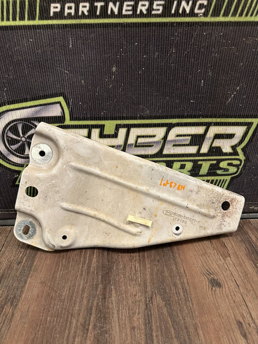 2017 2019 FORD F350 F450 PASSENGER RIGHT FENDER RAIL BRACKET OEM HC3B-16B268-A