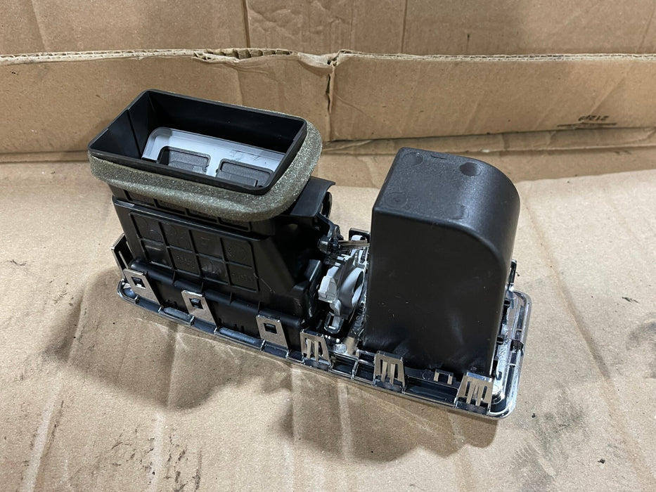 2017 DODGE RAM 2500 3500 LARAMIE RIGHT SIDE VENT W/ STORAGE OEM