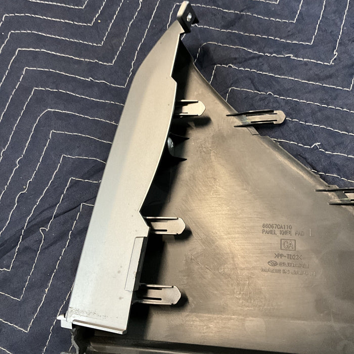 2017 SUBARU BRZ/FRS/86 PLASTIC KNEE PADS PANEL TRIM OEM 2018 2019