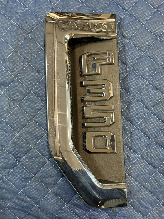 2017-2019 FORD F350 LARIAT CHROME DRIVER LEFT FENDER EMBLEM BADGE OEM