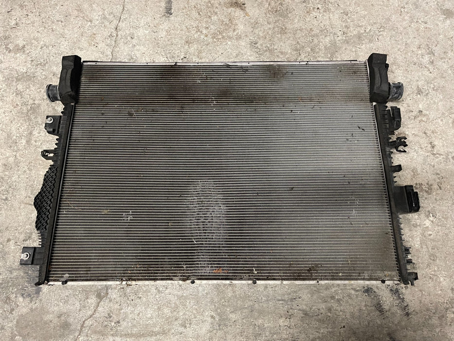2017-2019 FORD F250 F350 6.7L DIESEL SUPERDUTY RADIATOR OEM *BENT*