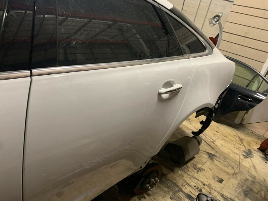 2011 JAGUAR XJ REAR LEFT DOOR COMPLETE WHITE
