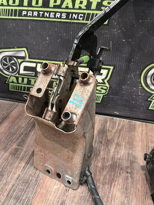 2017-2019 FORD F250 F350 F450 GAS & BREAK PEDAL ASSEMBLY OEM