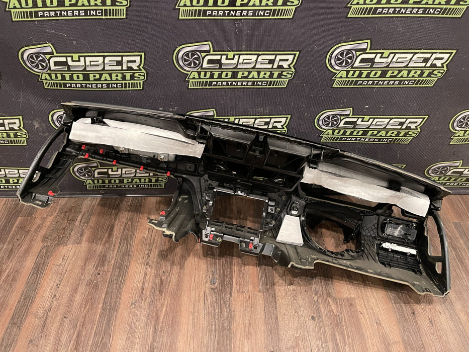 2020 BMW M4 F82 DASH DASHBOARD PANEL W/ BAG OEM *MINOR FLAW/READ*