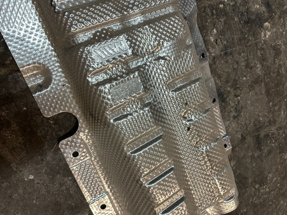 2020 BMW M4 F82 EXHAUST HEAT INSULATION SHIELD COVER OEM 03 8077407 8077407