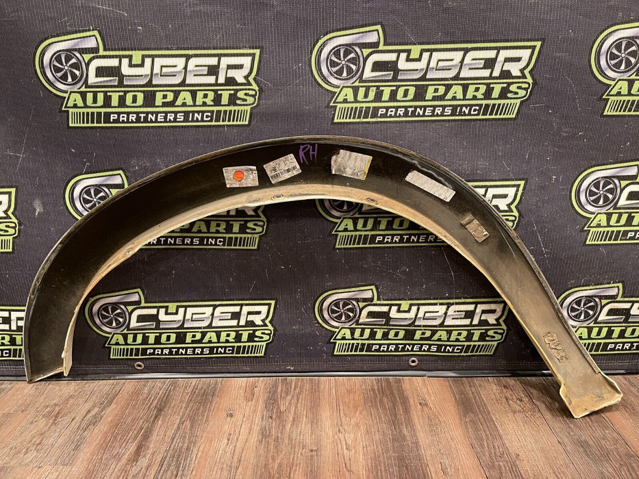 2017-2019 FORD F250 F350 PASSENGER RIGHT WHITE FENDER FLARE OEM *PAINT CHIP*