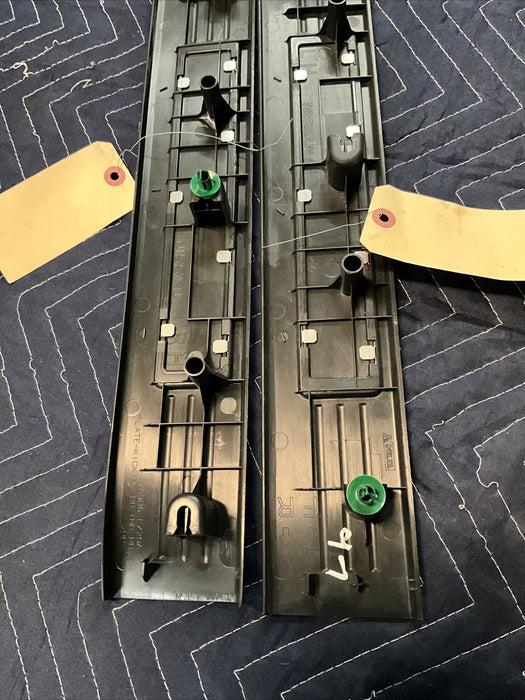 2016 NISSAN TITAN XD KICK PLATE SET LEFT RIGHT