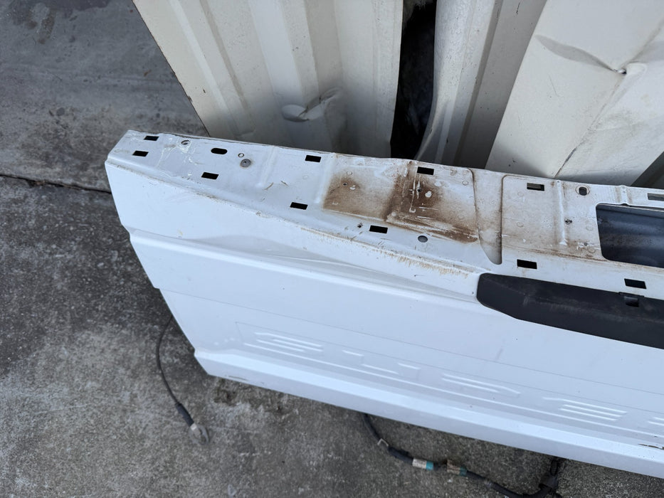2020 2021 2022 FORD F250 F350 F450 LARIAT TAILGATE OXFORD WHITE OEM *DAMAGE*