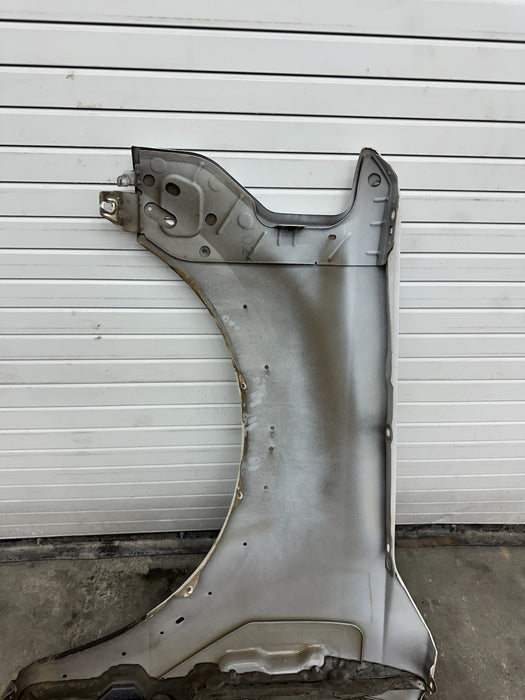 2017-2019 FORD F250 F350 KING RANCH FRONT RIGHT FENDER WHITE CARIBOU (UG,H5) OEM