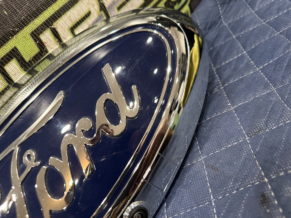 2023 2024 FORD F250 F350 F450 GRILLE EMBLEM WITH CAMERA OEM