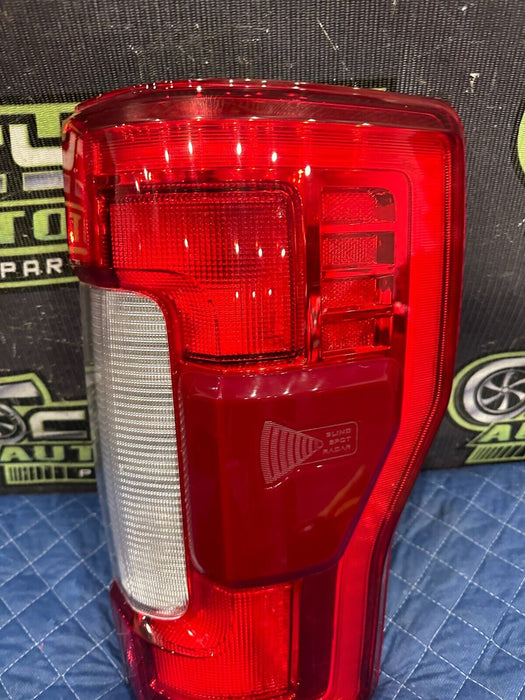 2017-2019 FORD F250 F350 F450 PASSENGER RIGHT BLISS LED TAIL LIGHT OEM ~MINT~