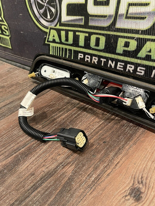 2022 FORD F350 F450 SUPERDUTY 3RD THIRD BRAKE LIGHT W/ CAMERA & PIGTAIL OEM