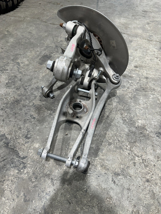 2024 BMW M3 M4 G80 G82 REAR RIGHT SPINDLE KNUCKLE HUB OEM 8K MILES