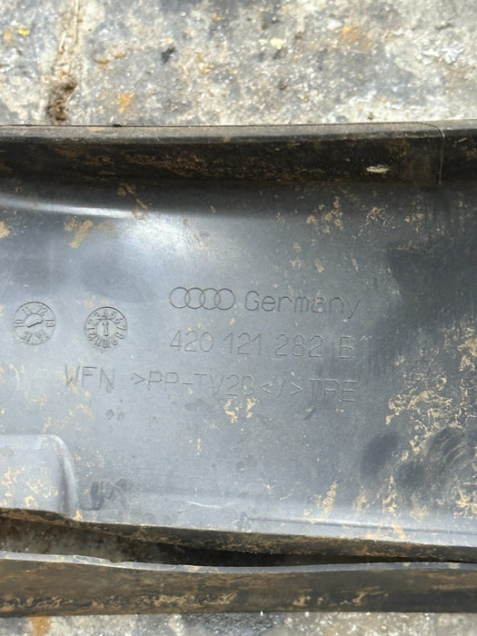 2014 AUDI R8 RIGHT PASSENGER FAN SHROUD OUTER DUCT 420 121 282 B ~CRACKS~