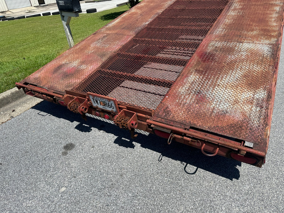 2002 Kaufman 35' Wedge Car Hauler Trailer