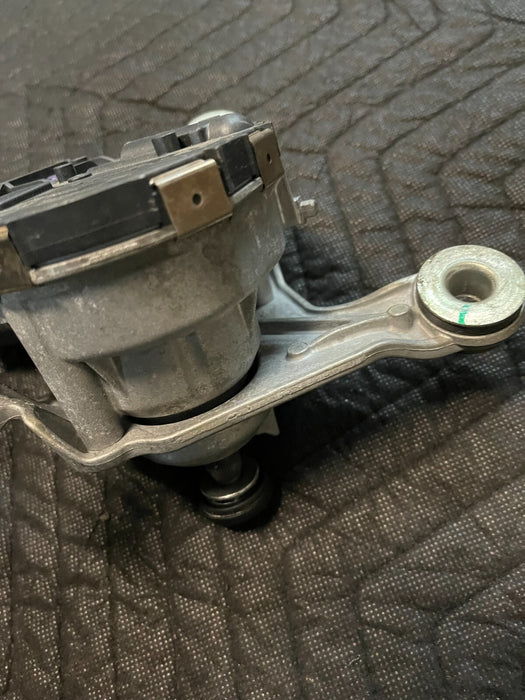 2017 AUDI R8 V10 FRONT WINDSHIELD WIPER MOTOR OEM 4S1 955 023