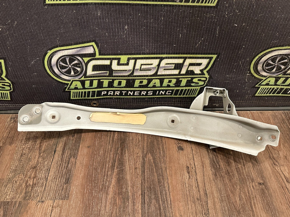 2017-18 AUDI R8 FRONT LEFT FENDER BRACKET WHEELHOUSE OEM 4S0 805 527 B
