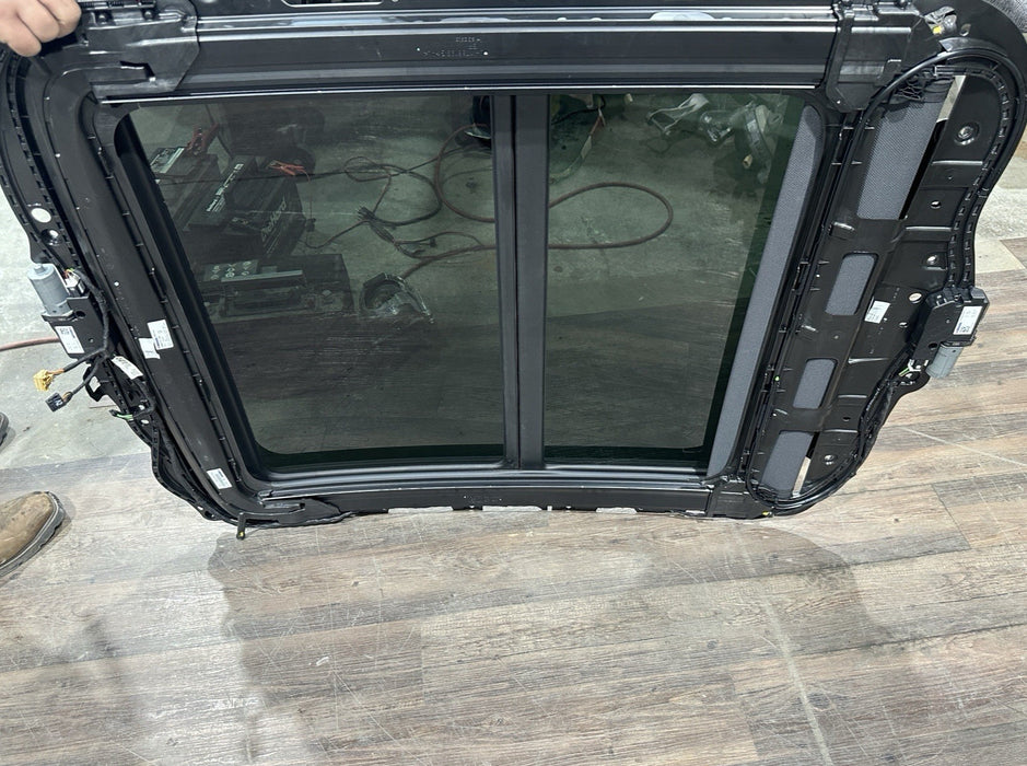 2018-2024 LAMBORGHINI URUS PANORAMIC GLASS MOON ROOF SUN ROOF COMPLETE OEM