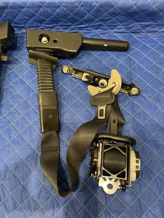 2017 INFINITI Q50 RED SPORT FRONT LEFT & RIGHT SEATBELTS OEM (2)