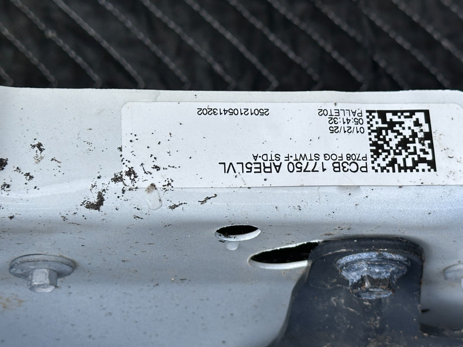 2023 2024 2025 FORD F250 F350 FRONT BUMPER ASSEMBLY STAR WHITE OEM PAINT SCUFFS