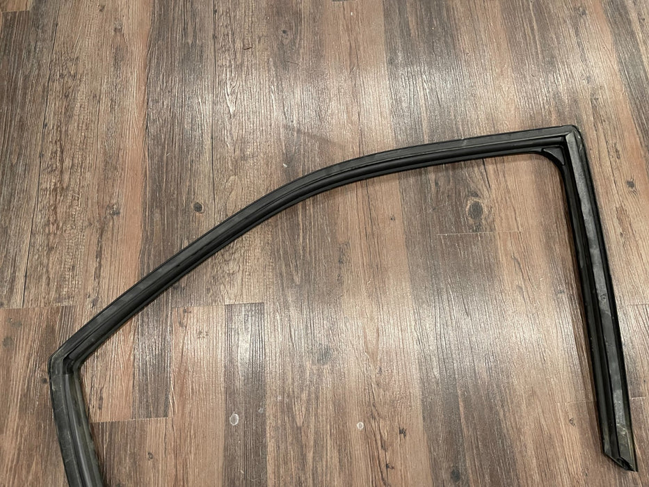 2017-2019 FORD F250 F350 F450 FRONT DRIVER LEFT DOOR WEATHER STRIP SEAL OEM