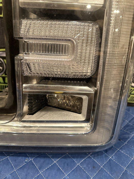 2017-2019 FORD F250 F350 F450 DRIVER LEFT LED HEADLIGHT OEM *BURNT/READ*