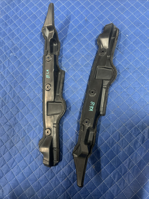 2014 Toyota Prius V Front Right Left Fender Side Protector Pair OEM 53827-47040