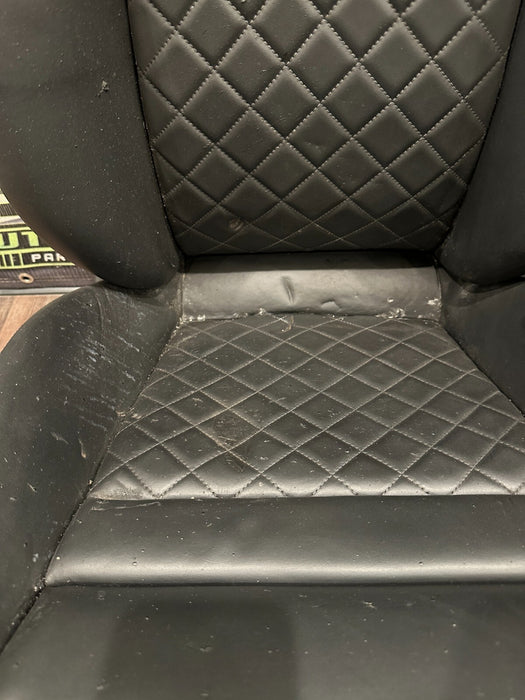 2017 2021 AUDI R8 PLUS OEM GENUINE DIAMOND STITCHED LEFT RIGHT SEATS ~DAMAGE~