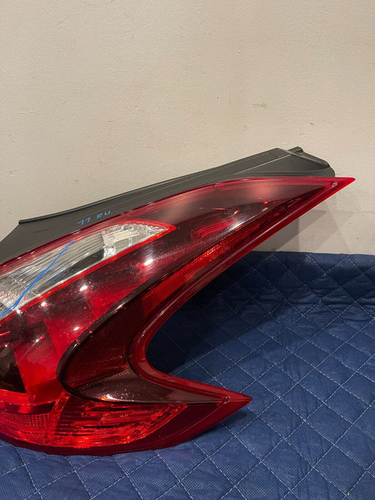 2015 NISSAN 370Z NISMO PASSENGER RIGHT REAR TAILIGHT OEM L 77 *WATER SPOTS*