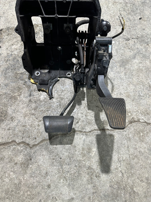 2015 DODGE RAM 2500 ACCLERATOR GAS BRAKE PEDAL ASSEMBLY OEM