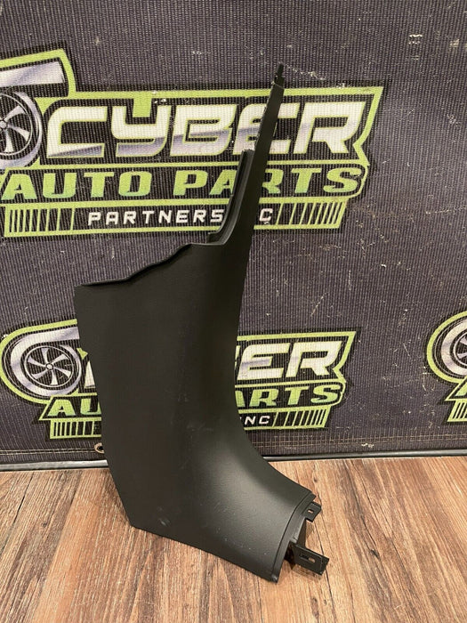 2012 AUDI R8 FRONT PASSENGER RIGHT LOWER SILL SCUFF PANEL OEM *READ* 424 867 272