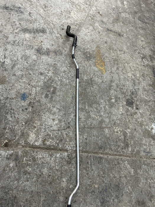 2014 AUDI R8 5.2L V10 CENTER VENT TUBE BREATHER LINE 420 121 465 A