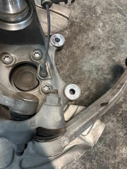 2020 BMW M4 HERITAGE EDITION F82 OEM FRONT RIGHT SPINDLE KNUCKLE SUSPENSION