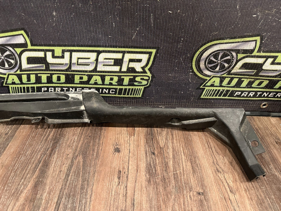 2010 NISSAN 370Z FRONT DRIVER LEFT HOOD FENDER SEAL STRIP OEM 65821 1EA0A
