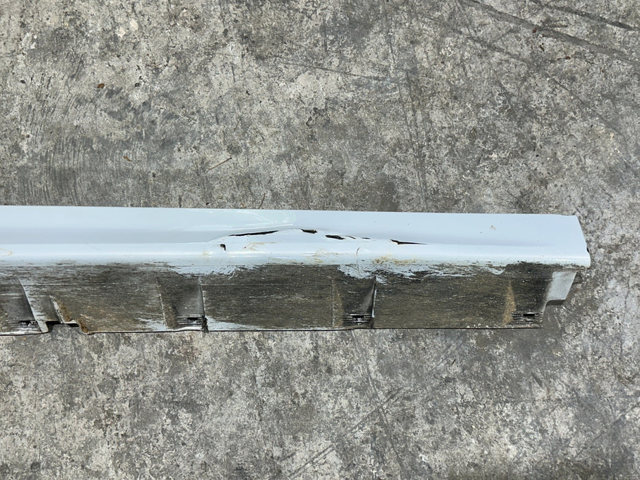 2017 AUDI R8 SPYDER RIGHT SIDE SKIRT ROCKER PANEL OEM *DAMAGE 8,9,13*