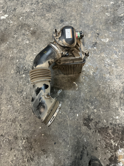 2017-2019 FORD F250 F350 F450 INTAKE OEM DIESEL ~TABS ARE BROKEN~