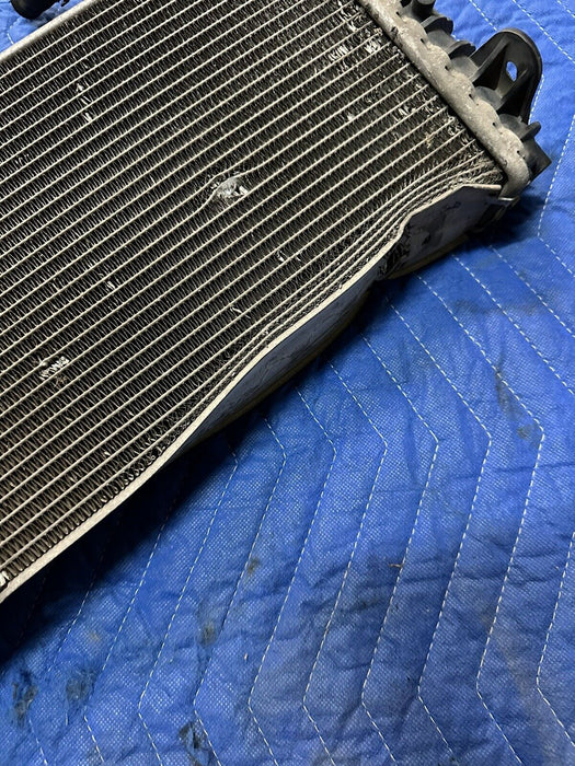 2017 AUDI R8 5.2L V10 REAR RIGHT RADIATOR 4S0 121 212 B 4S0121212B ~DAMAGE~