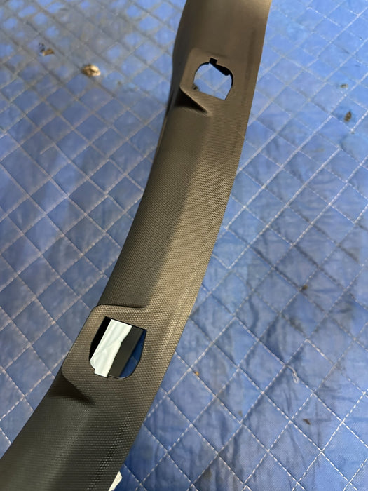 2017-2019 FORD F250 F350 F450 PLATINUM UPPER RIGHT B PILLAR OEM