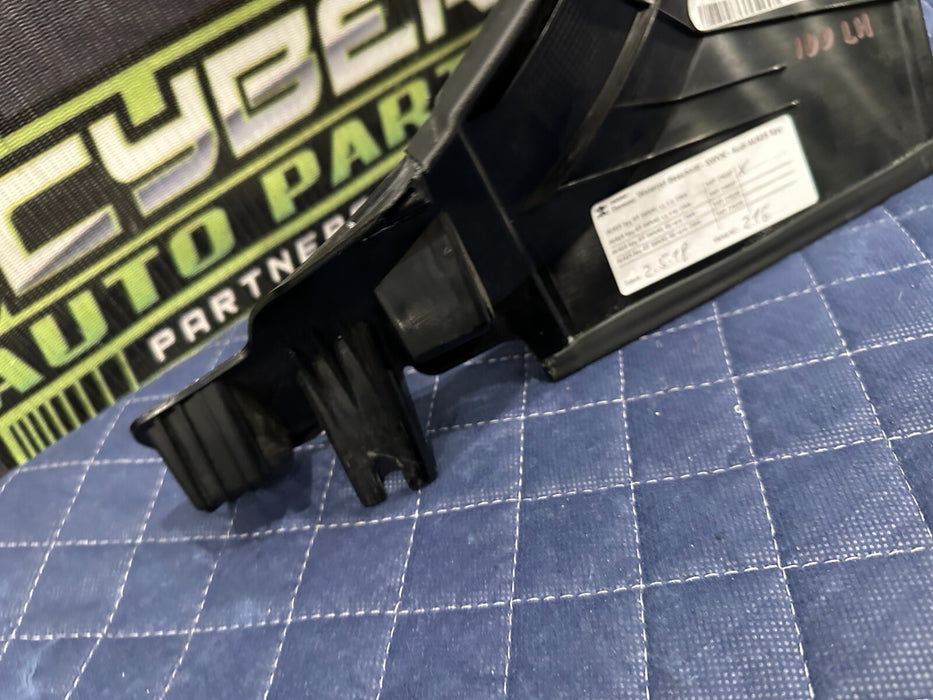2018 AUDI R8 SPYDER LEFT PILLAR TRIM COVER PANEL W/ SIDE VENTS 4S7 867 035 E 25D