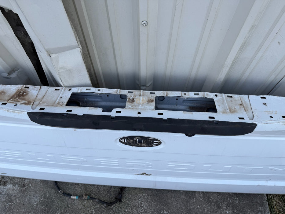 2020 2021 2022 FORD F250 F350 F450 LARIAT TAILGATE OXFORD WHITE OEM *DAMAGE*