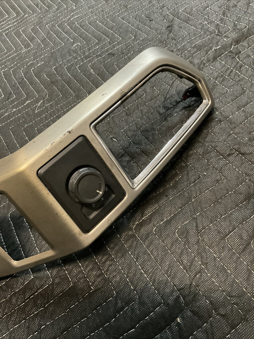 2017-2019 FORD F250 F350 F450 PLATINUM  CENTER LEFT DRIVER DASH AIR VENT OEM