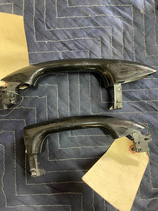 2017 MERCEDES-BENZ C63 S AMG COUPE LEFT RIGHT EXTERIOR DOOR HANDLES *SCRATCHES*