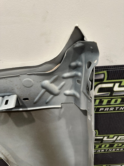 2023 2024 FORD F250 F350 FRONT RIGHT FENDER OEM STAR WHITE (AZ) *DAMAGE*